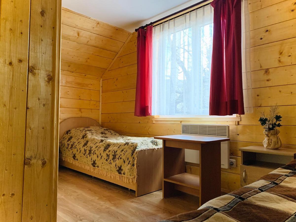 За Горбами Lejlighed Yaremche Eksteriør billede